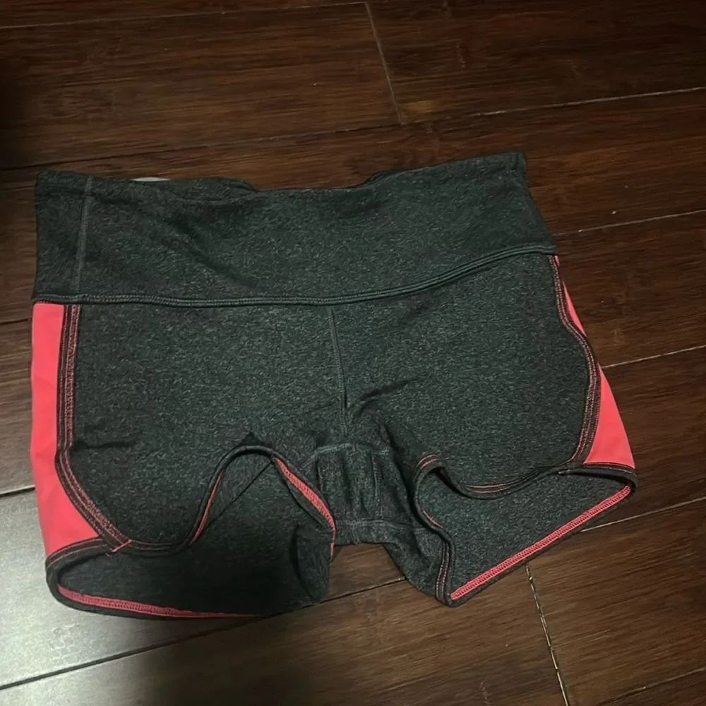 GAPFit Gray & Pink Spandex Shorts - Size XS - Like New - Gym Shorts